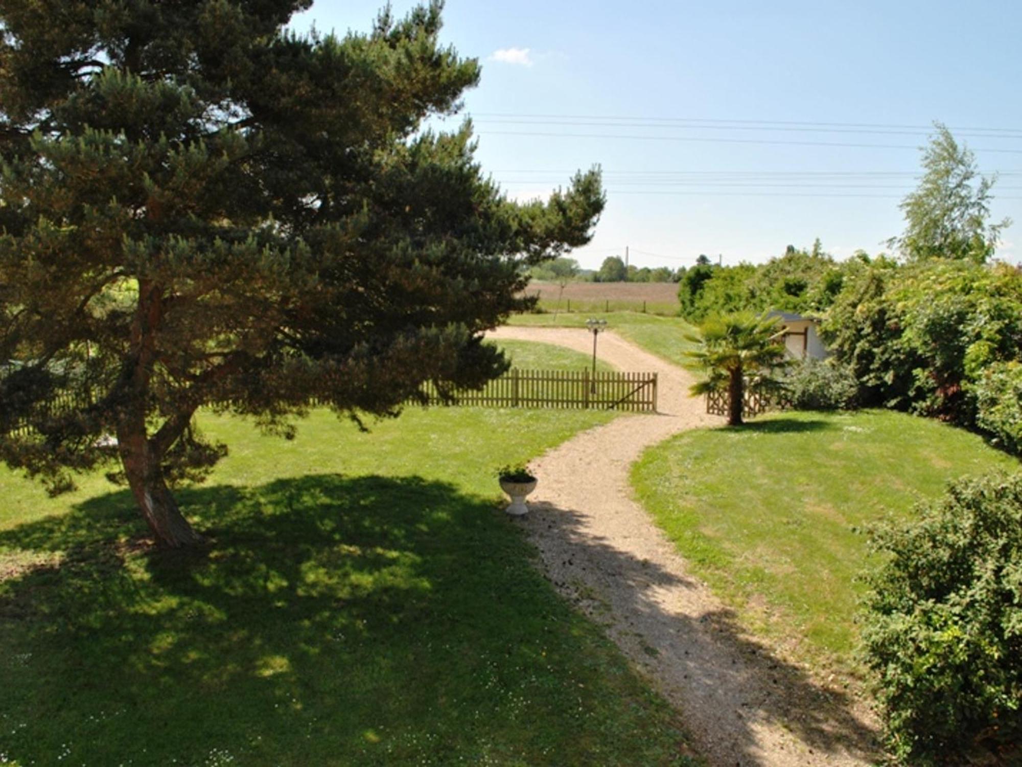 Gite De Charme Pres Des Chateaux De La Loire Avec Jardin, Terrasse Et Equipements Pour Familles - Fr-1-381-359 Azay-sur-Cher エクステリア 写真