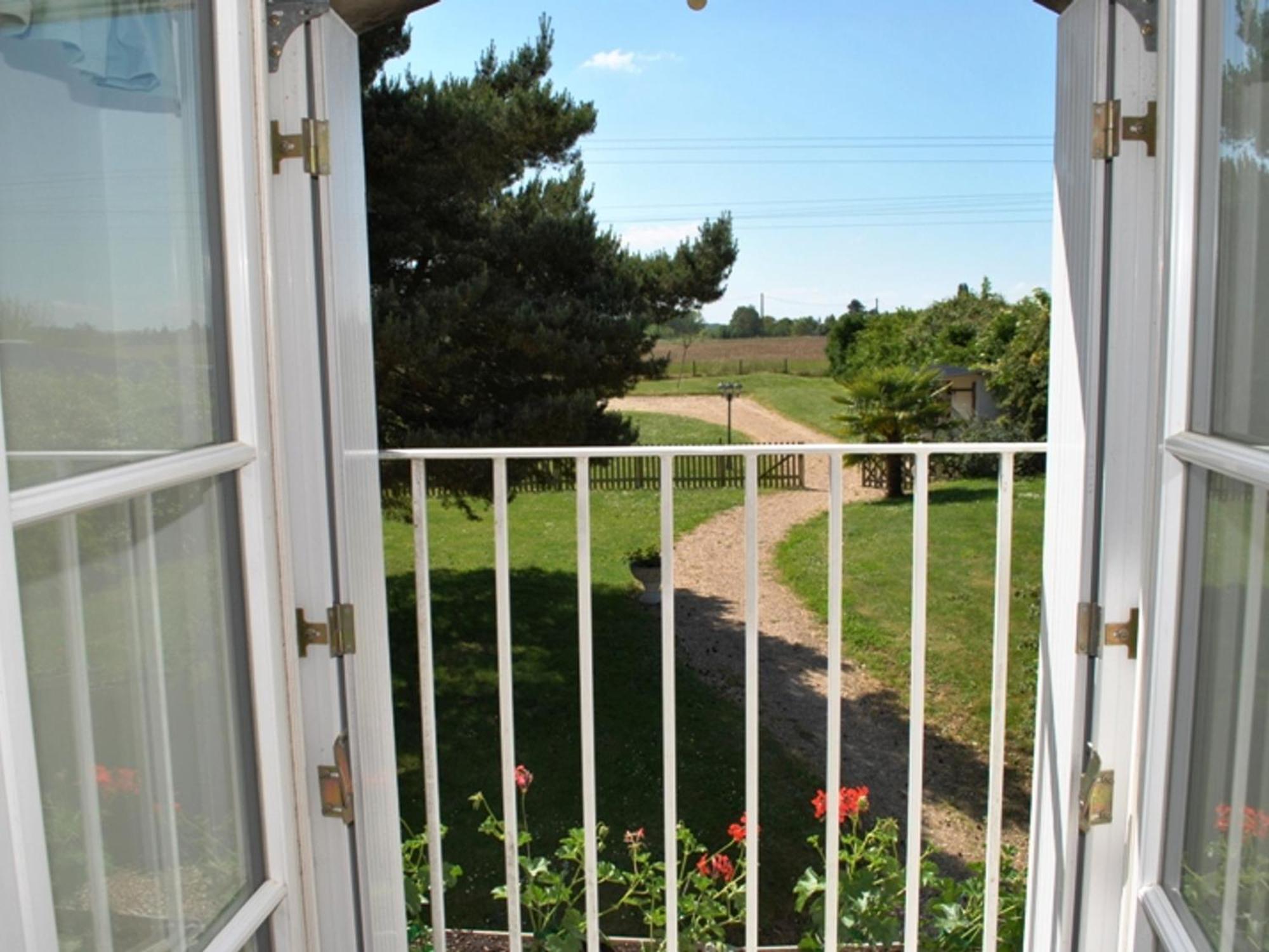 Gite De Charme Pres Des Chateaux De La Loire Avec Jardin, Terrasse Et Equipements Pour Familles - Fr-1-381-359 Azay-sur-Cher エクステリア 写真
